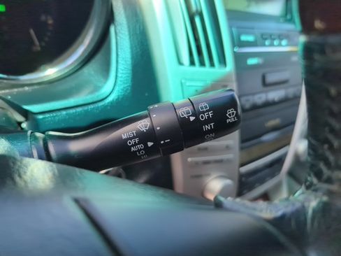 Used 2004 Lexus RX 330 FWD image 19