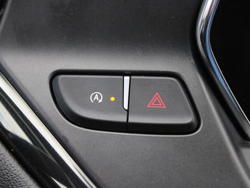 Used 2020 Chevrolet Blazer RS FWD image 35