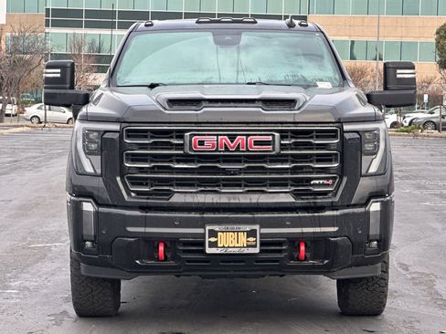 Used 2024 GMC Sierra 3500 AT4 w/ AT4 Premium Plus Package image 9