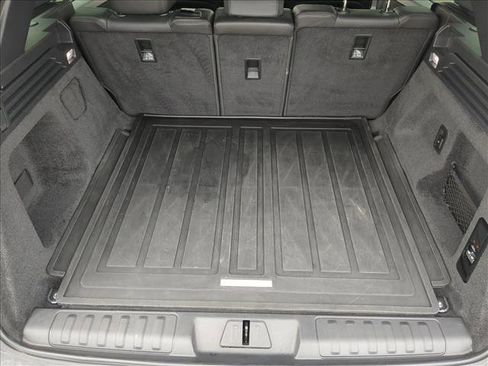 Used 2023 Land Rover Range Rover Sport SE Dynamic image 25