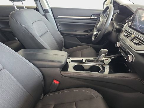 Used 2023 Nissan Altima 2.5 SV FWD image 10