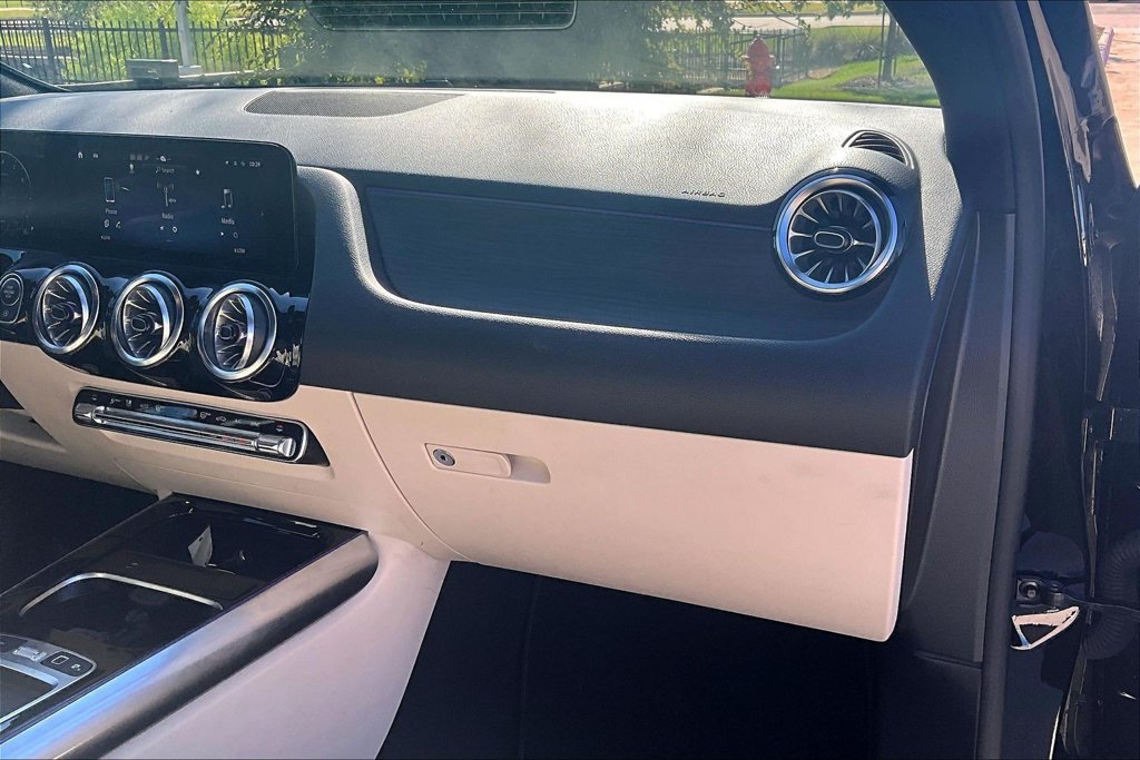 Used 2025 Mercedes-Benz GLA 250 image 18