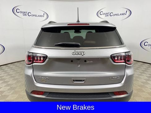Used 2023 Jeep Compass Latitude AWD/4WD image 5