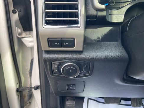 Used 2015 Ford F150 Lariat w/ Equipment Group 502A Luxury image 25