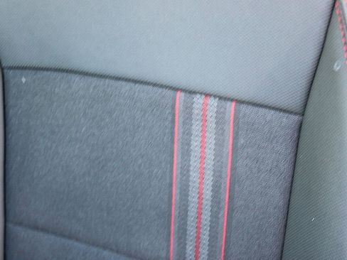 Used 2022 Chevrolet Equinox RS FWD image 25