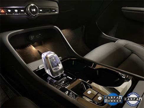 Used 2025 Volvo XC40 B5 Plus image 55