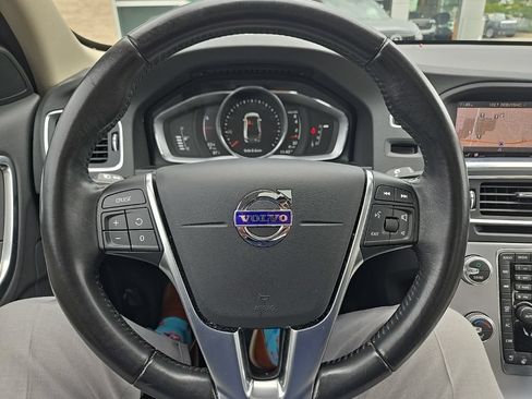 Used 2018 Volvo S60 T5 Dynamic w/ Vision Package FWD image 11