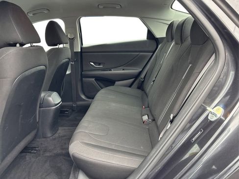 Used 2023 Hyundai Elantra SEL w/ Convenience Package image 10