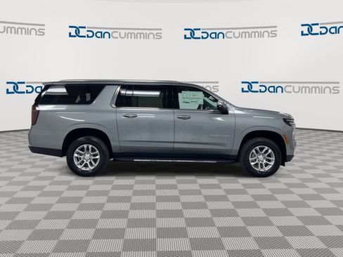 New 2026 Chevrolet Suburban LS AWD/4WD image 9