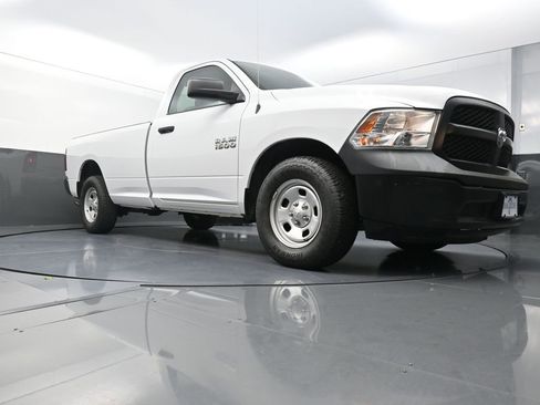 Used 2018 RAM 1500 Express RWD image 23