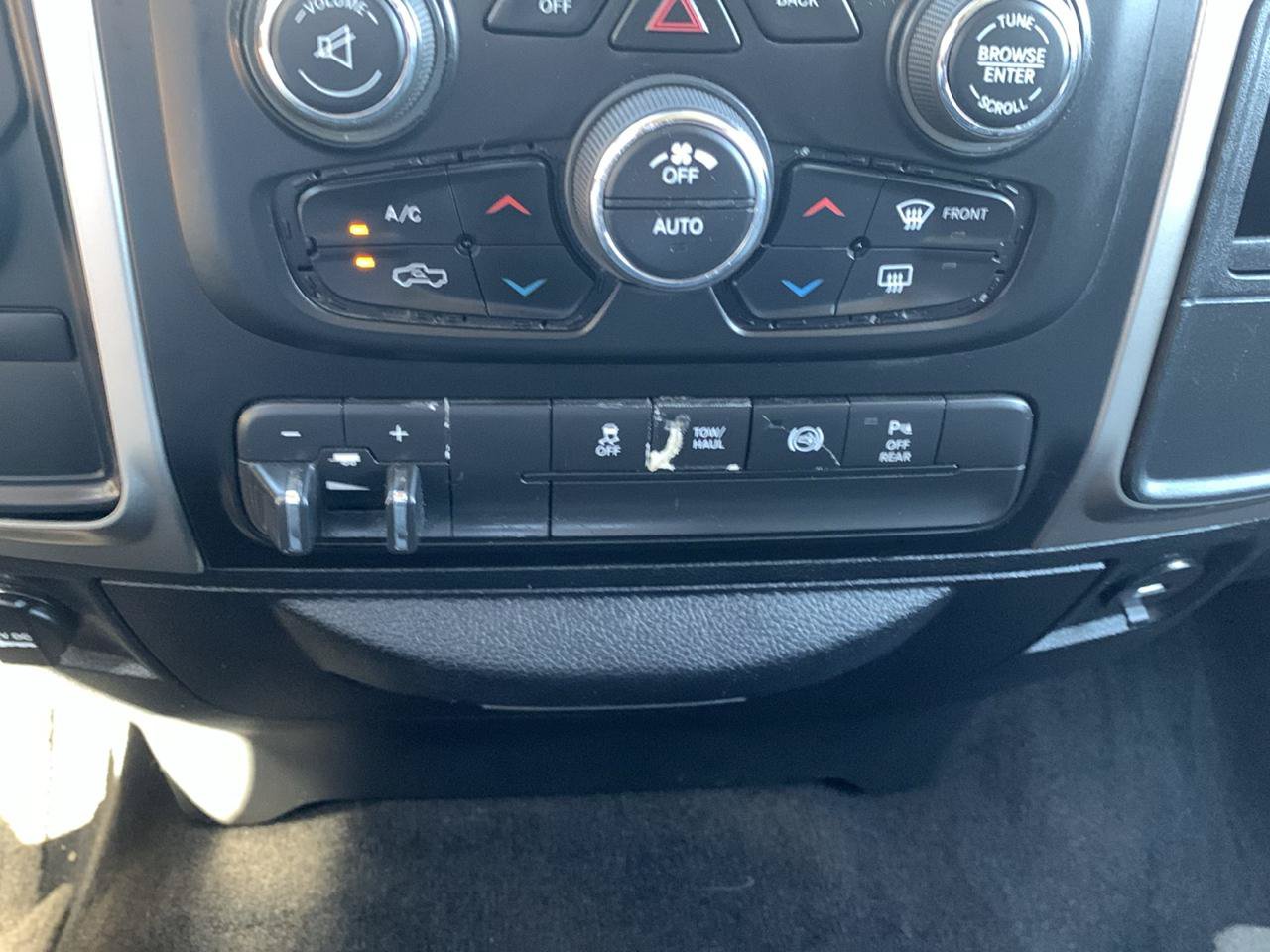 Used 2017 RAM 2500 SLT AWD/4WD image 27