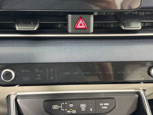 New 2026 Kia Carnival EX FWD image 29