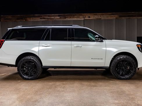 Used 2025 Ford Expedition Max Platinum w/ Platinum Ultimate Package image 11