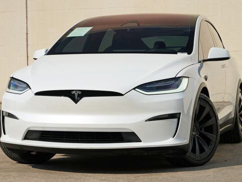 Used 2022 Tesla Model X Plaid AWD/4WD image 3