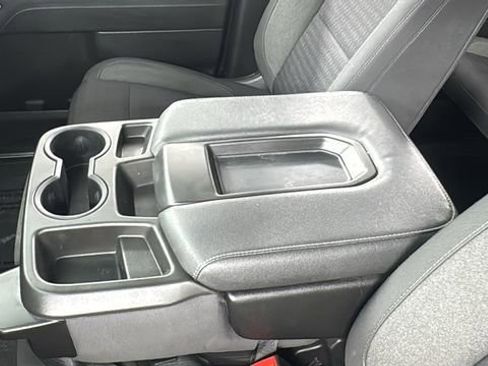 Used 2022 Chevrolet Silverado 1500 LT AWD/4WD image 31