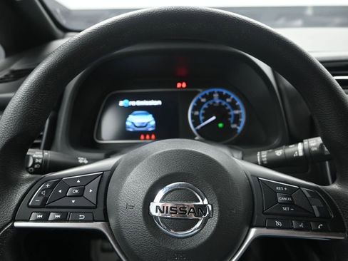Used 2022 Nissan Leaf S image 13