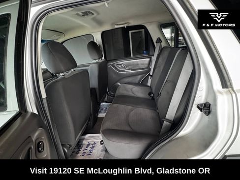Used 2005 MAZDA Tribute I FWD image 12