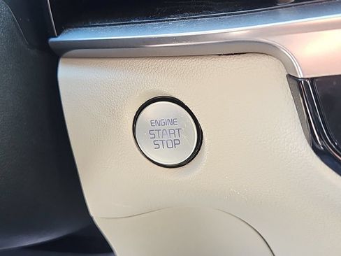 Certified 2025 Kia Sorento S AWD/4WD image 20