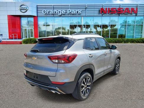 Used 2023 Chevrolet TrailBlazer ACTIV image 2