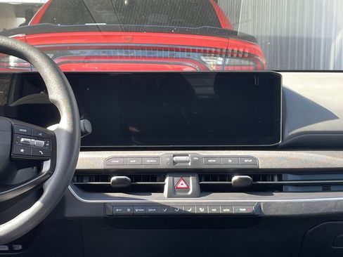Used 2025 Kia K4 LXS image 21