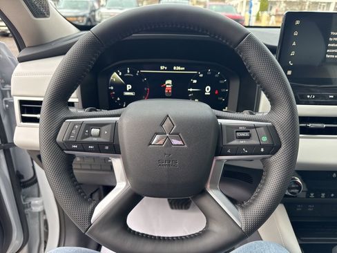 New 2026 Mitsubishi Outlander SE AWD/4WD image 25