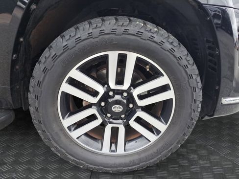 Used 2015 Toyota 4Runner Limited image 21