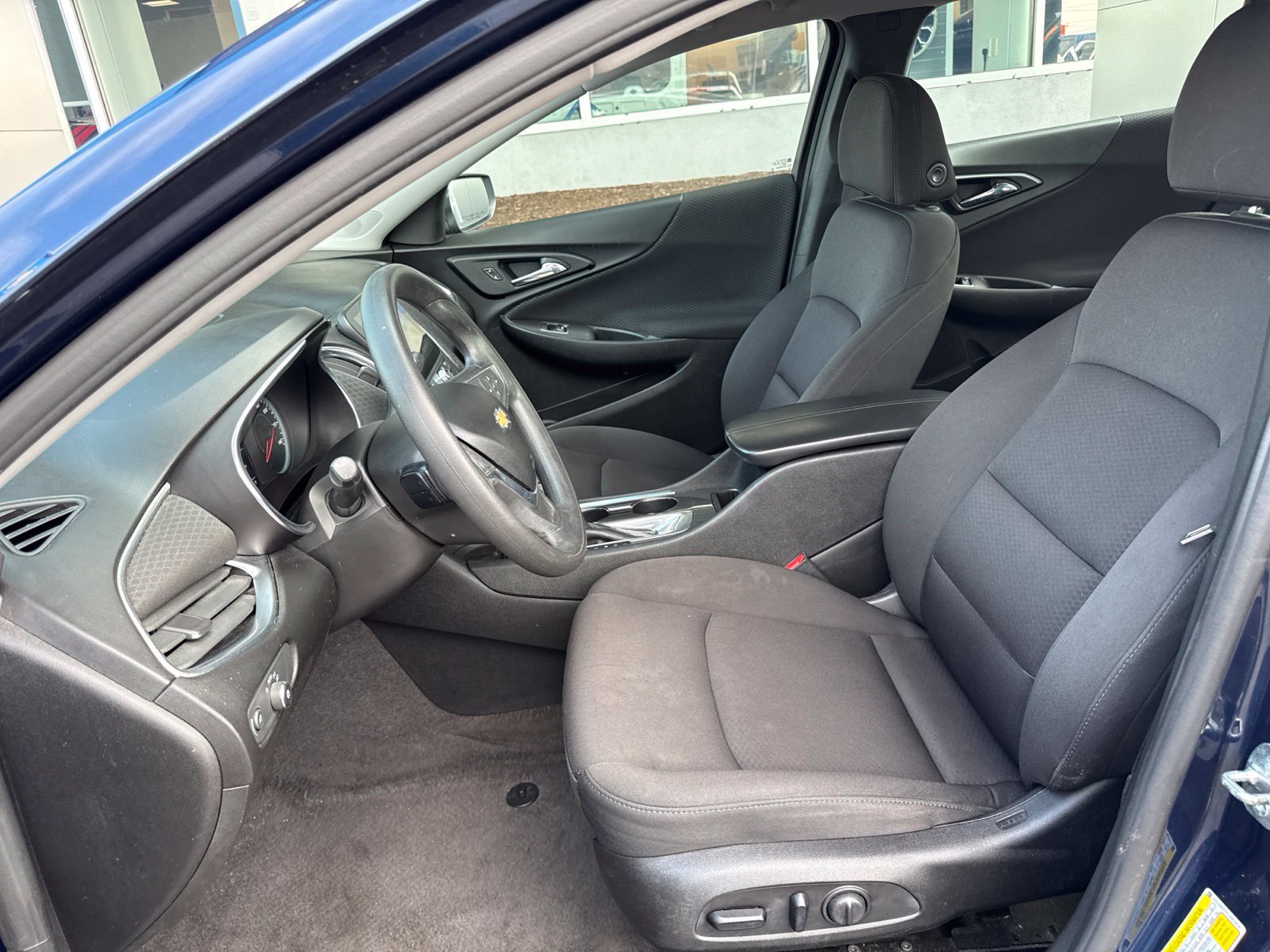 Used 2020 Chevrolet Malibu LT FWD image 18