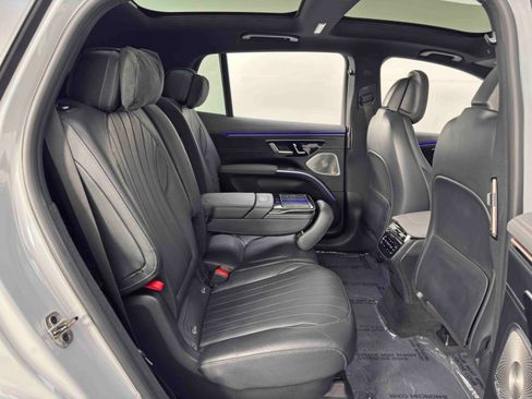 Used 2023 Mercedes-Benz EQS 580 4MATIC SUV image 51