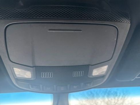 Used 2018 Lincoln Continental Premiere image 34