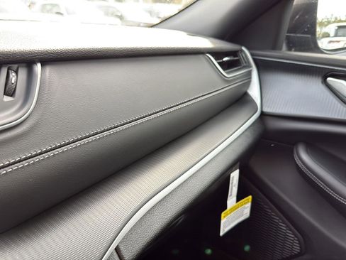 New 2025 Jeep Grand Cherokee Laredo X image 19