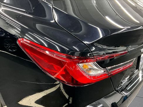 Used 2025 Toyota Camry LE w/ Convenience Package FWD image 28