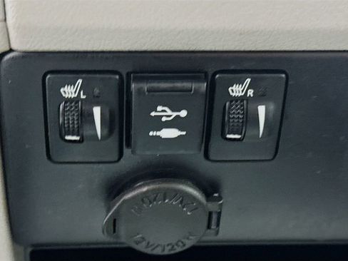 Certified 2020 Toyota Sienna XLE w/ XLE Navigation Package image 19