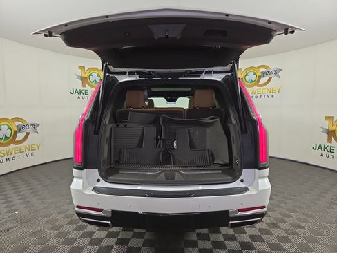 Certified 2025 Cadillac Escalade Premium Luxury w/ LPO, Floor Liner Package AWD/4WD image 35