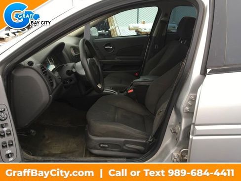 Used 2004 Pontiac Grand Prix GT w/ Drivers Package image 9