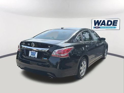 Used 2014 Nissan Altima 2.5 S w/ Display Audio Package FWD image 5