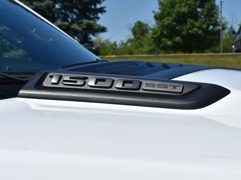 Used 2025 RAM 1500 Laramie w/ Sport Appearance Package AWD/4WD image 4
