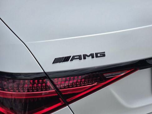 Used 2024 Mercedes-Benz S 63 AMG S w/ Carbon Fiber Exterior Package image 6