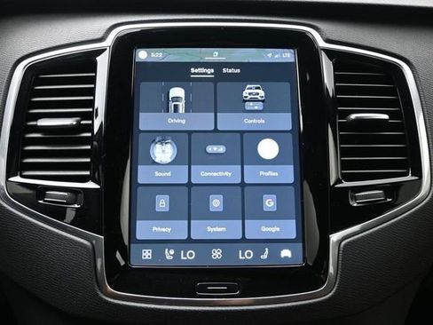 Used 2024 Volvo XC90 B6 Plus w/ Protection Package Premier AWD/4WD image 16