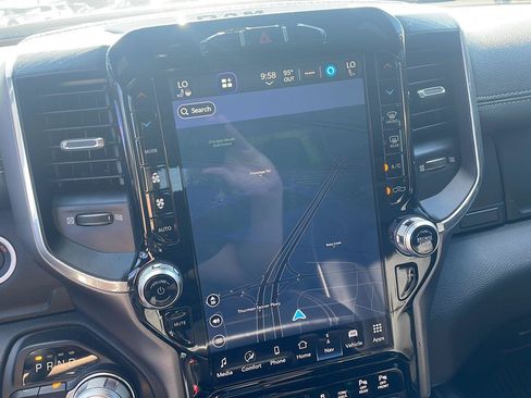 Used 2023 RAM 1500 Laramie AWD/4WD image 11