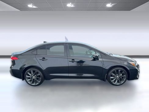 Certified 2024 Toyota Corolla SE FWD image 7