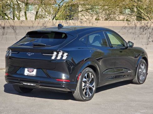 Used 2021 Ford Mustang Mach-E Premium image 9