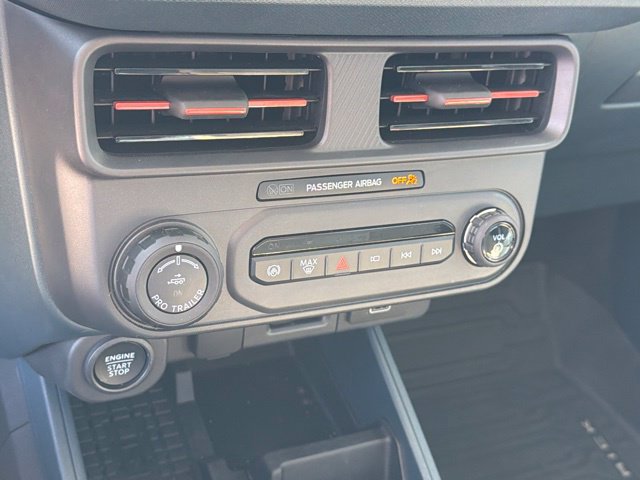 Used 2025 Ford Maverick Lariat w/ 4K Tow Package AWD/4WD image 27