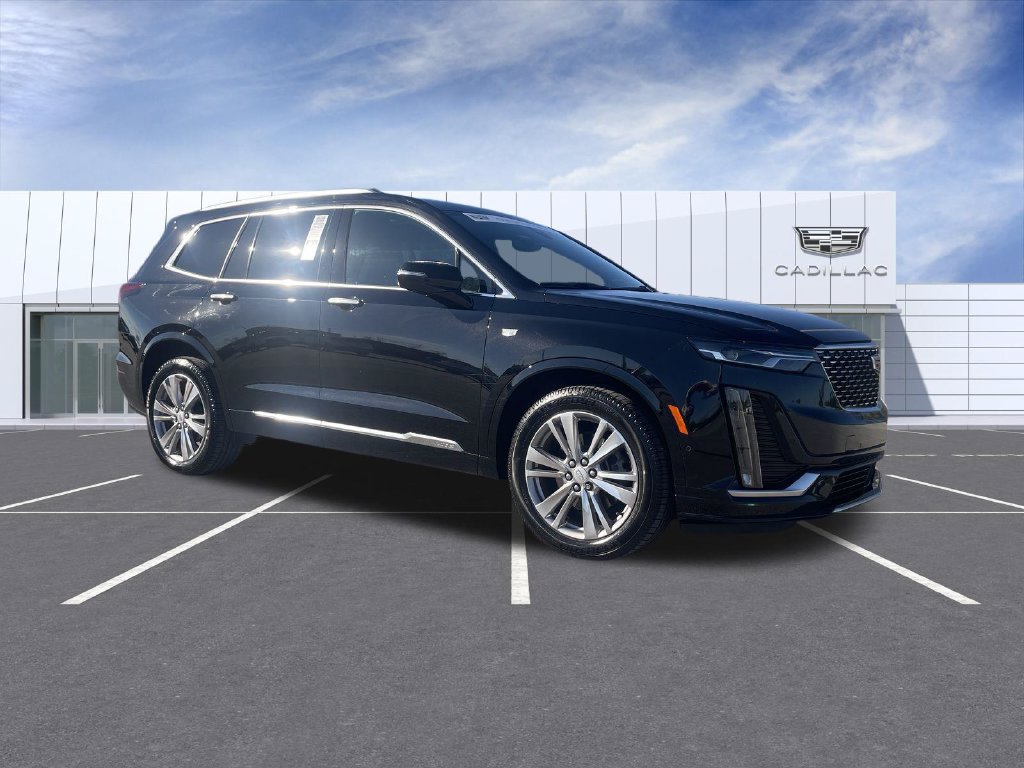 Used 2024 Cadillac XT6 Premium Luxury w/ Technology Package AWD/4WD image 2