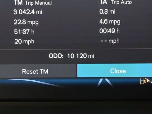 Used 2023 Volvo XC40 B5 Plus w/ Protection Package Premier AWD/4WD image 22