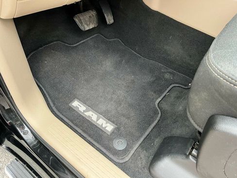 Used 2019 RAM 1500 Big Horn image 17