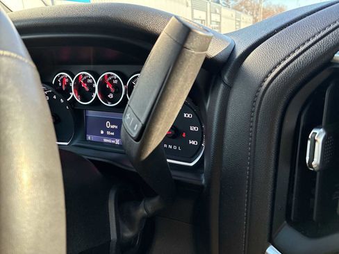 Used 2022 Chevrolet Silverado 1500 LT image 15