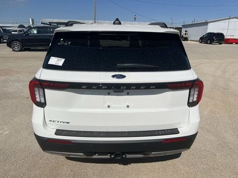 New 2025 Ford Explorer Active w/ Active Comfort Package image 7
