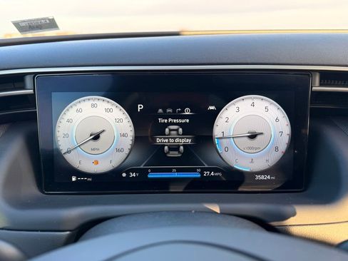 Used 2023 Hyundai Tucson Limited image 6