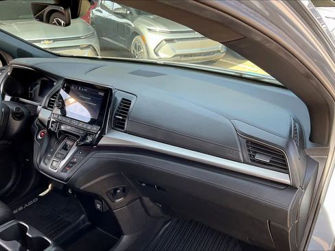 Used 2024 Honda Odyssey Sport image 18