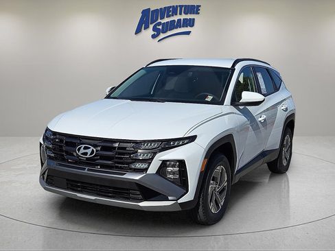 Used 2025 Hyundai Tucson Blue AWD/4WD image 2